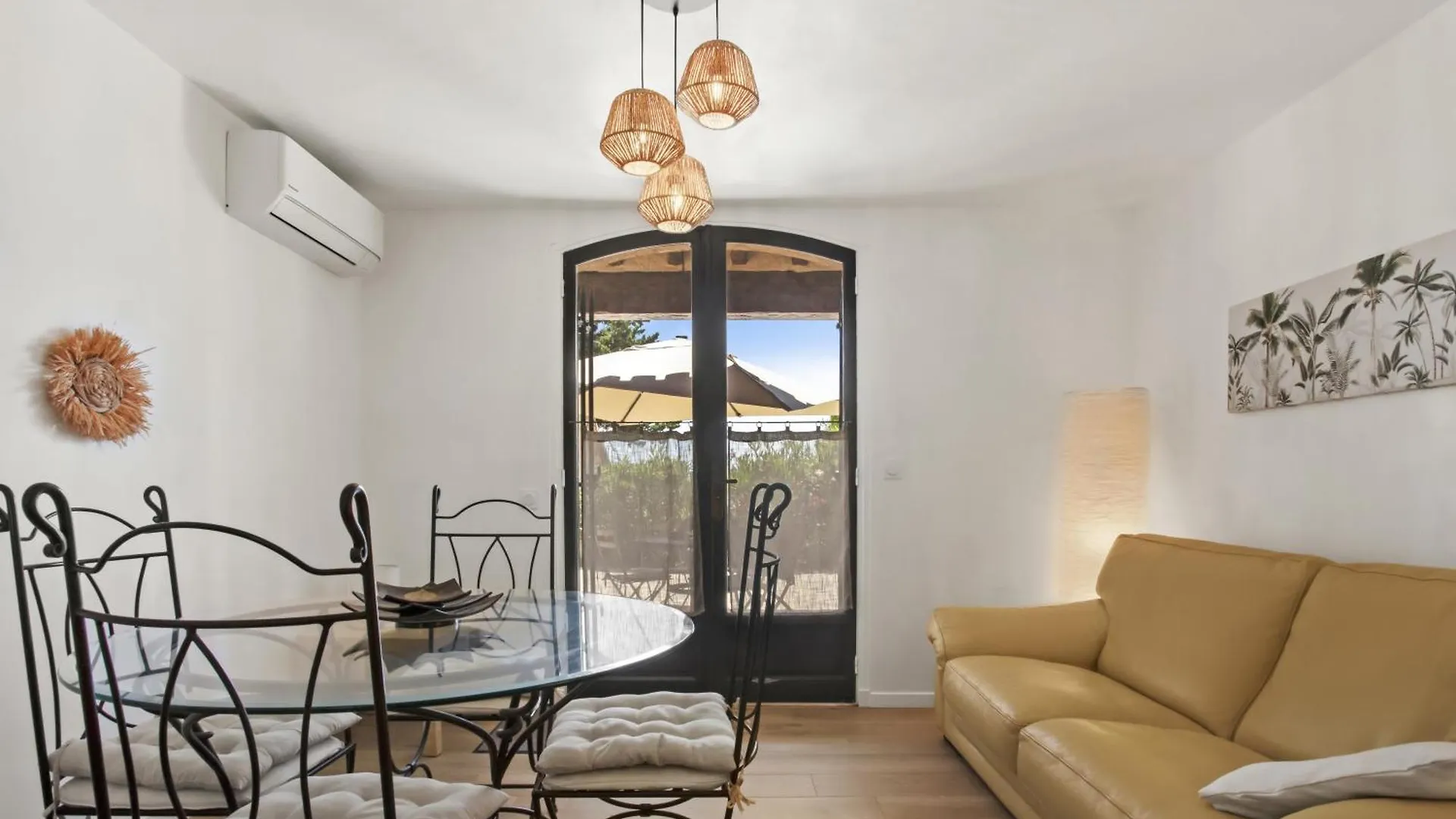 Villa - La Colline Saint-Raphael  France